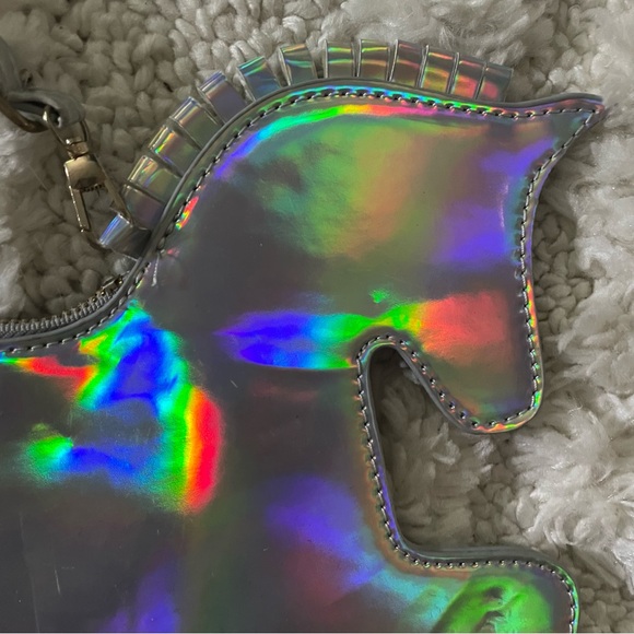 ✨ Iridescent / Holographic unicorn Purse ✨ - Picture 4 of 5